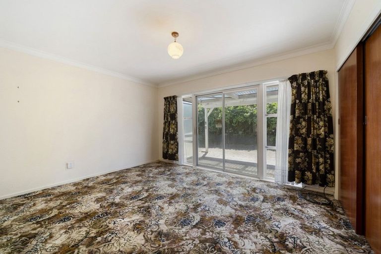 Photo of property in 107 Muir Avenue, Mangere Bridge, Auckland, 2022