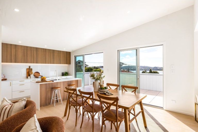 Photo of property in 23a Monyash Road, Manly, Whangaparaoa, 0930