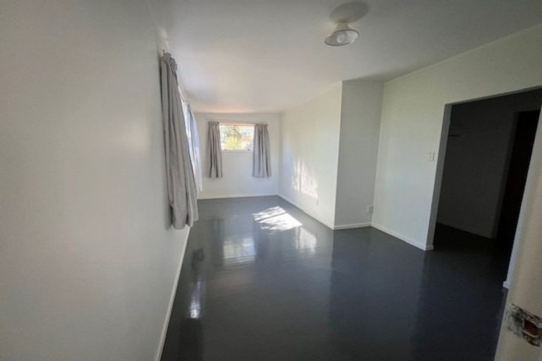 Photo of property in 23 Red Hills Road, Massey, Auckland, 0614