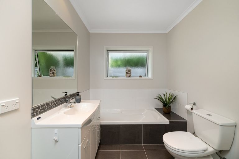 Photo of property in 109a Kaitemako Road, Welcome Bay, Tauranga, 3112