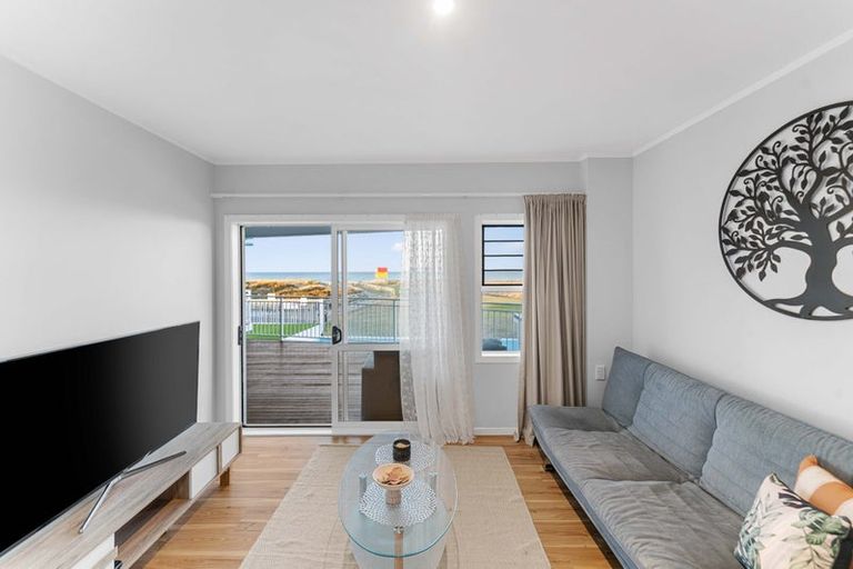 Photo of property in 1011 Papamoa Beach Road, Papamoa Beach, Papamoa, 3118