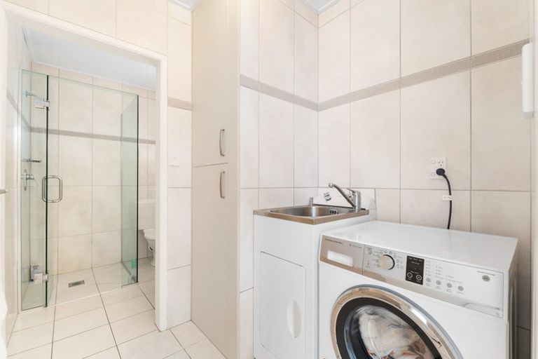 Photo of property in 19 Trinidad Road, Sunnynook, Auckland, 0620