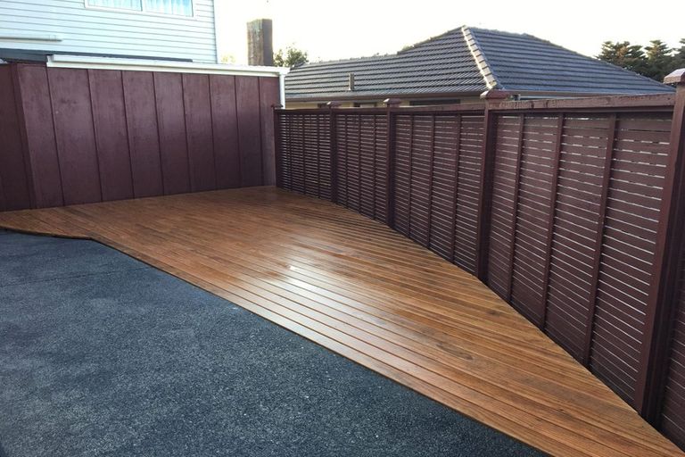 Photo of property in 19 Hauraki Crescent, Pinehill, Auckland, 0632