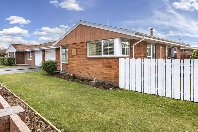 Photo of property in 94 Merrin Street, Avonhead, Christchurch, 8042