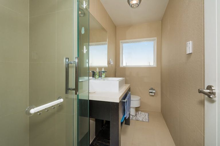 Photo of property in 90 Oakway Drive, Schnapper Rock, Auckland, 0632