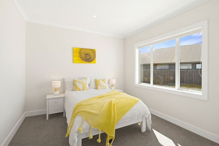 Photo of property in 14 Topping Place, Whitianga, 3510