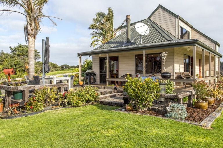 Photo of property in 487 Wilson Road, South Head, Helensville, 0874