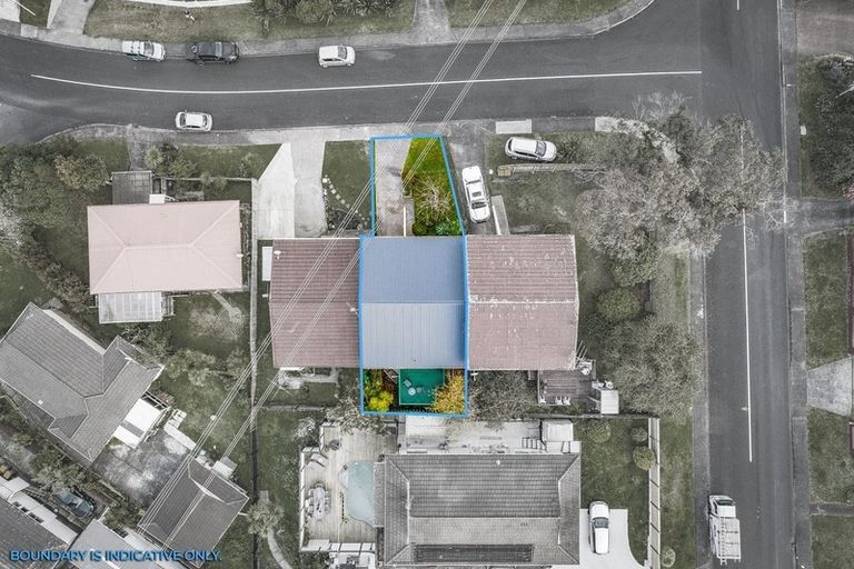 Photo of property in 4 Rehia Road, Massey, Auckland, 0614