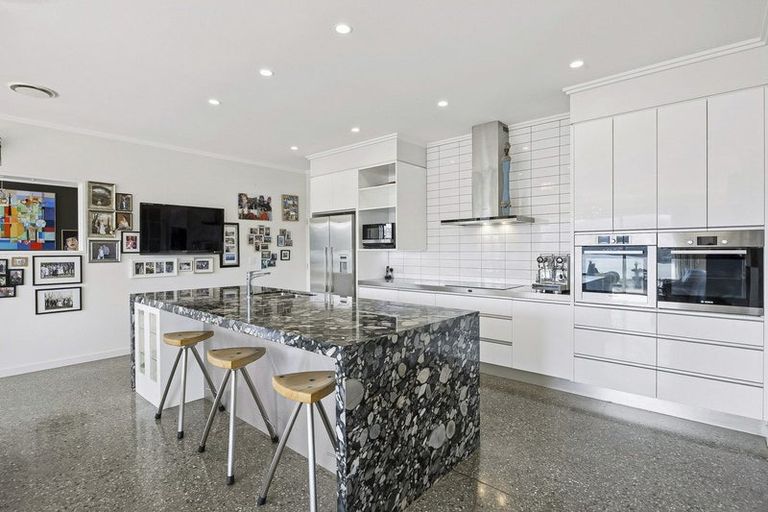 Photo of property in 28 Barling Street, Macandrew Bay, Dunedin, 9014
