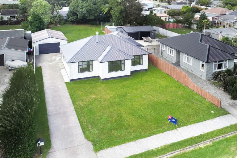 Photo of property in 3 Watson Street, Westport, 7825