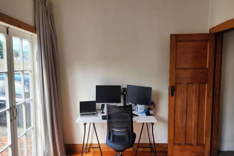 Photo of property in 13 Toru Street, Lyall Bay, Wellington, 6022