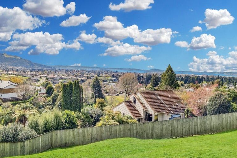 Photo of property in 3a Haratua Place, Springfield, Rotorua, 3015