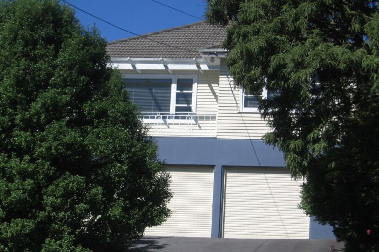 Photo of property in 16 Churchill Drive, Wilton, Wellington, 6035