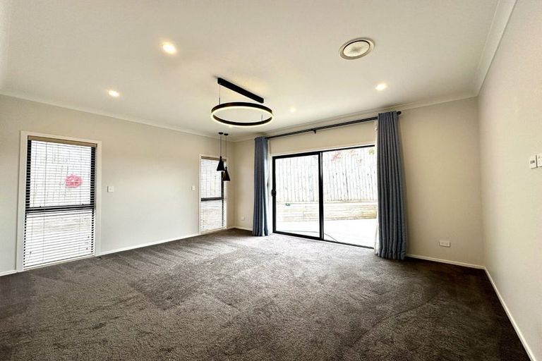 Photo of property in 23 Gemscott Crescent, Huapai, Kumeu, 0810
