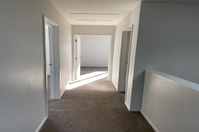 Photo of property in 9 Riroriro Close, Papakura, 2110