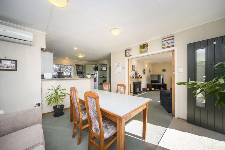 Photo of property in 16 Maunder Street, Marton, 4710