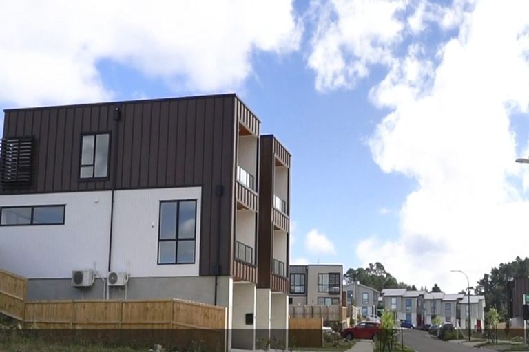 Photo of property in 43 Waihou Crescent, Albany Heights, Auckland, 0632