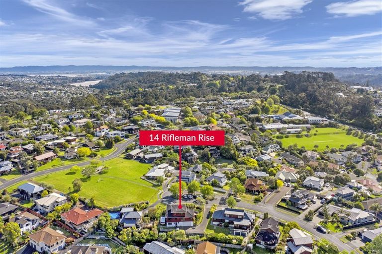 Photo of property in 14 Rifleman Rise, Unsworth Heights, Auckland, 0632