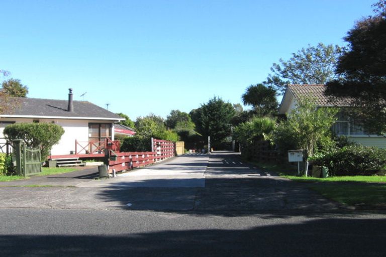 Photo of property in 33 Minaret Drive, Bucklands Beach, Auckland, 2014