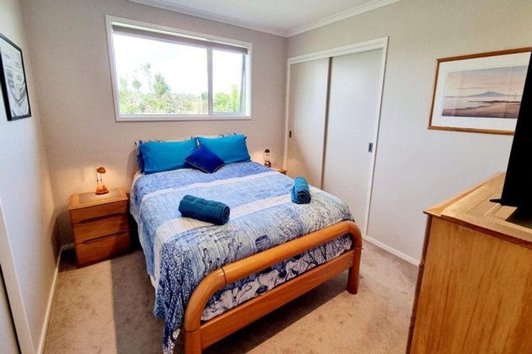 Photo of property in 2 Mutetai Road, Clarks Beach, 2122