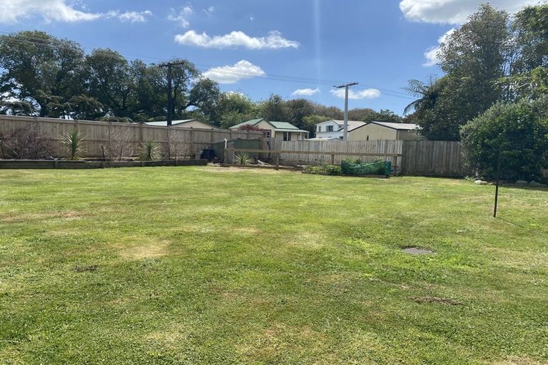 Photo of property in 13 Miro Street, New Lynn, Auckland, 0600