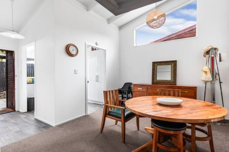 Photo of property in 4/33 Eskdale Road, Birkdale, Auckland, 0626