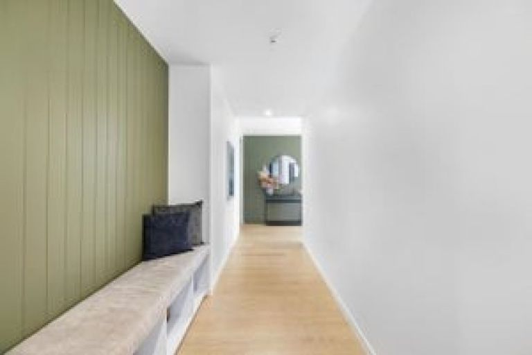 Photo of property in 52 Spur Ridge Rise, Jacks Point, 9371