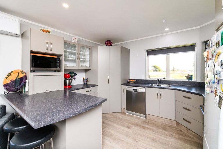 Photo of property in 101 Peter Hall Drive, Kelvin Grove, Palmerston North, 4414