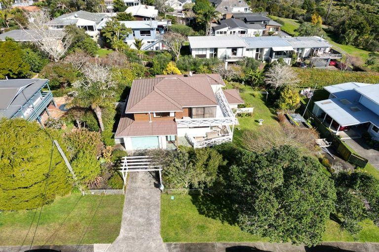 Photo of property in 4 Rae Road, Campbells Bay, Auckland, 0620