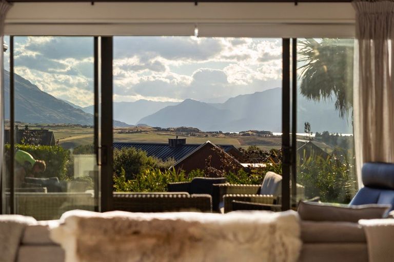 Photo of property in 13 Ellesmere Avenue, Jacks Point, Queenstown, 9371