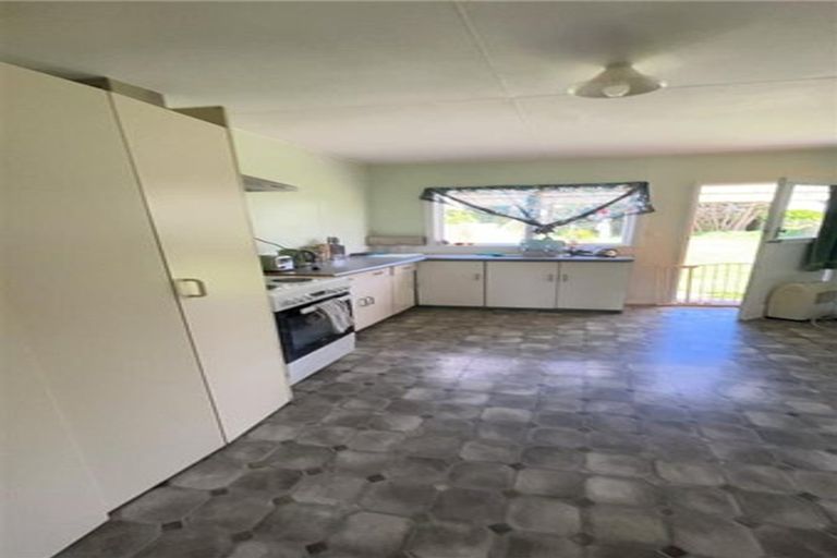 Photo of property in 82- 84 Queen Street, Westport, 7825