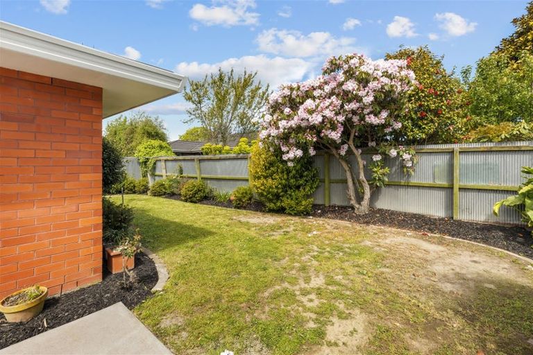 Photo of property in 2/151 Northcote Road, Northcote, Christchurch, 8052