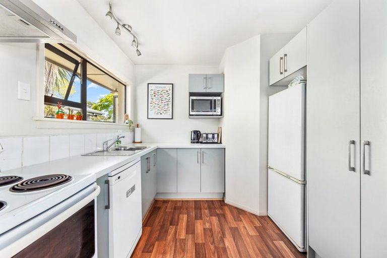 Photo of property in 26 Liverton Crescent, Bishopdale, Christchurch, 8053