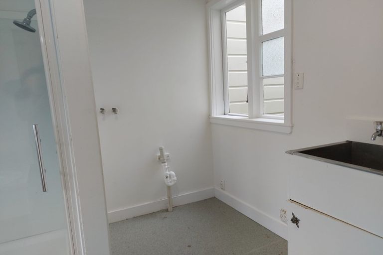 Photo of property in 126 Daniell Street, Newtown, Wellington, 6021