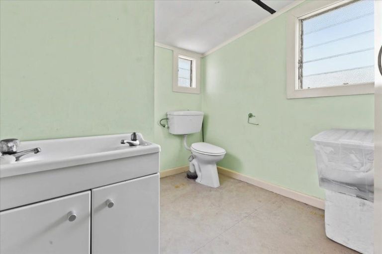 Photo of property in 12 Carroll Street, Te Kuiti, 3910