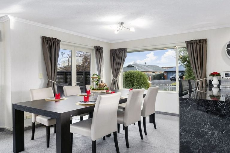 Photo of property in 142 Hagart-alexander Drive, Mosgiel, 9024