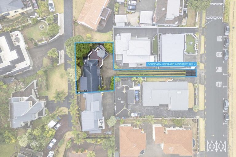 Photo of property in 49a The Esplanade, Eastern Beach, Auckland, 2012