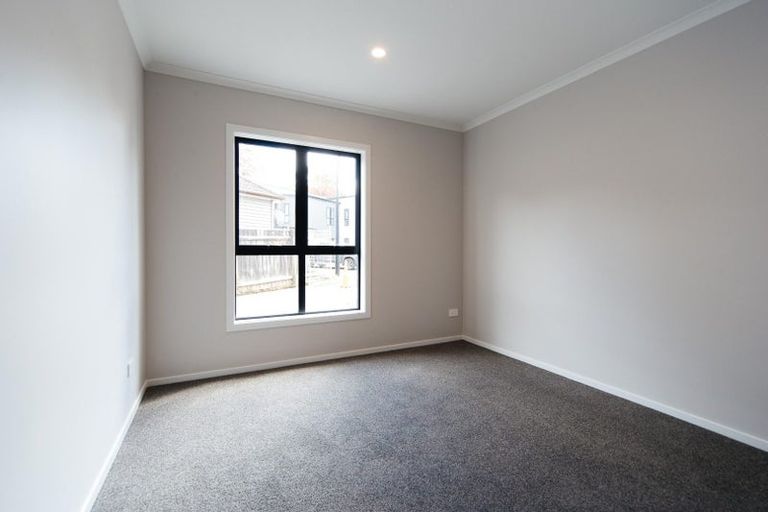 Photo of property in 12 Emmadale Lane, Hamilton East, Hamilton, 3216