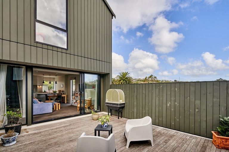 Photo of property in 6u9 Oswald Crescent, Paparangi, Wellington, 6037