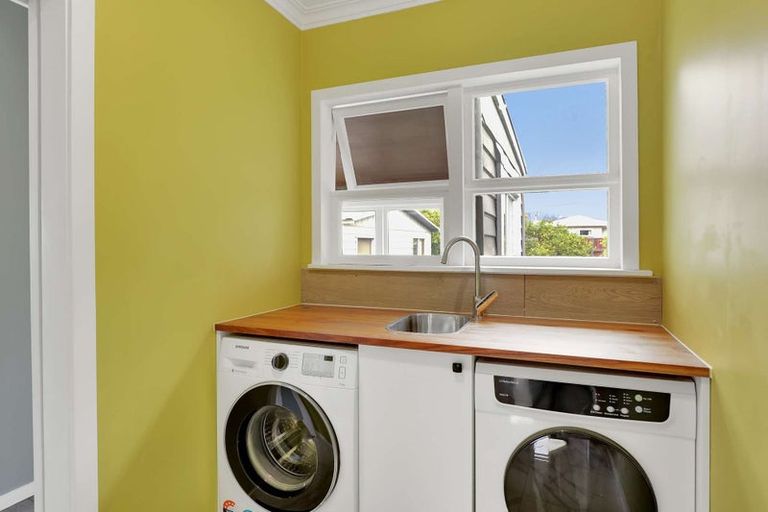 Photo of property in 14 Ferguson Street, Levin, 5510