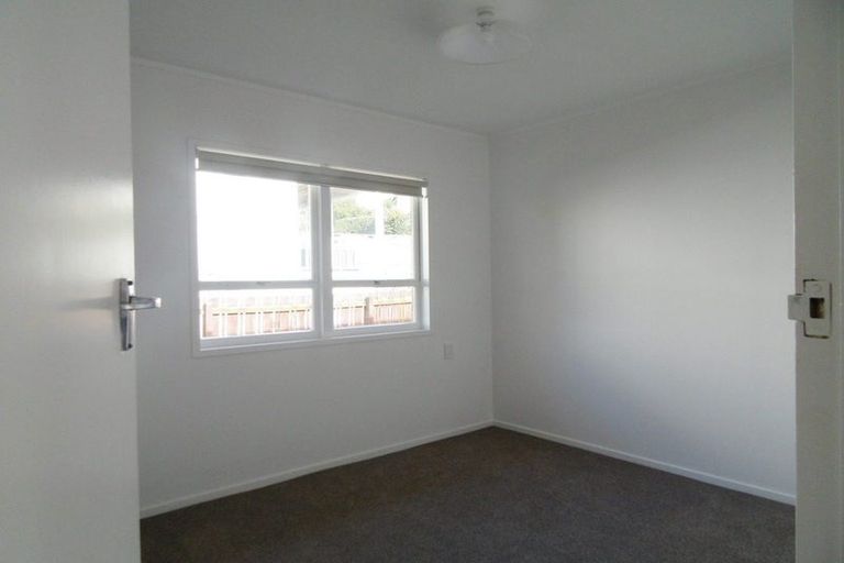 Photo of property in 170c Queen Street, Northcote Point, Auckland, 0627