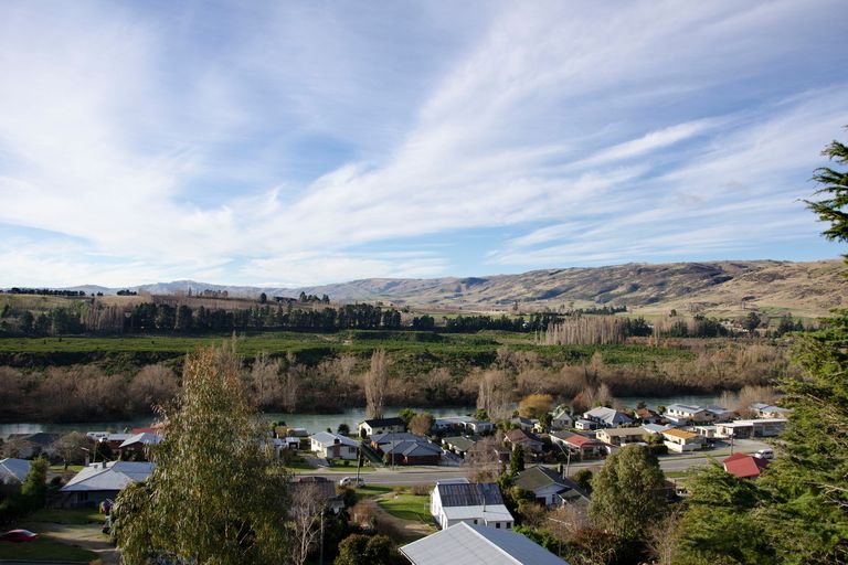 Photo of property in 8 Edinburgh Street, Roxburgh, 9500