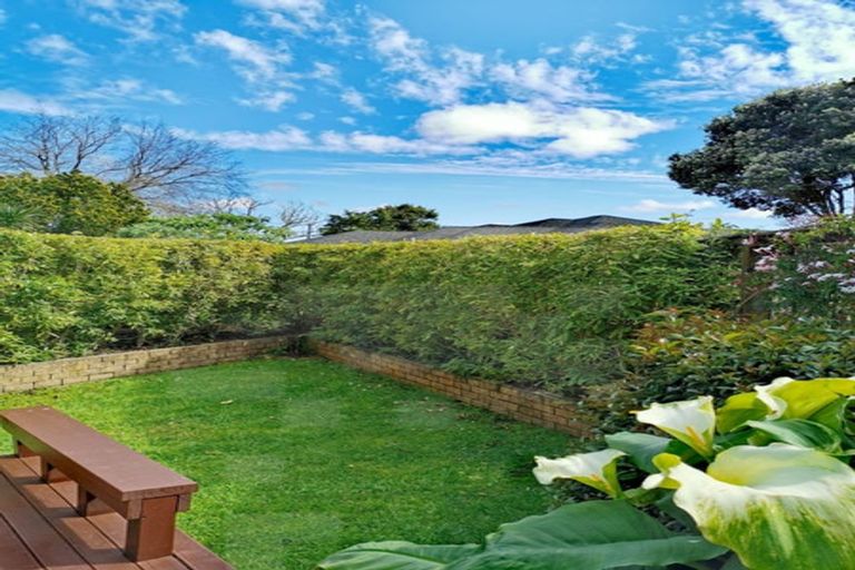 Photo of property in 2/39 Rathgar Road, Henderson, Auckland, 0610