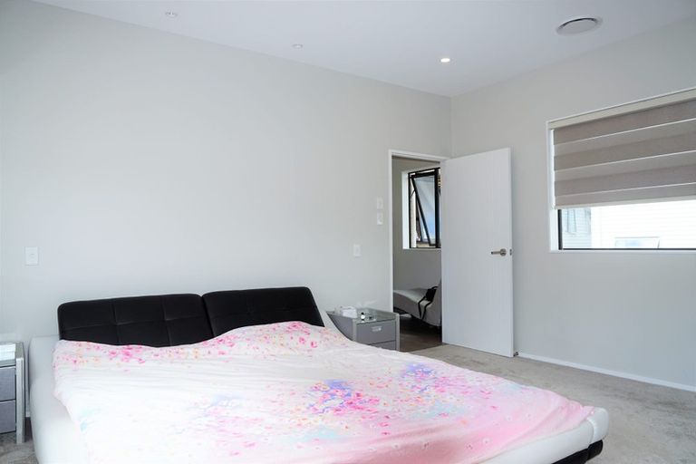 Photo of property in 83a Lake Road, Northcote, Auckland, 0627