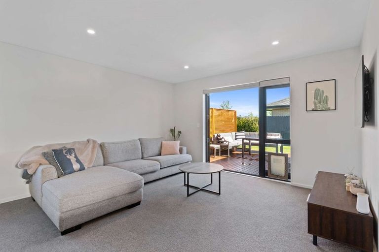 Photo of property in 1 Julia Close, Rolleston, 7614