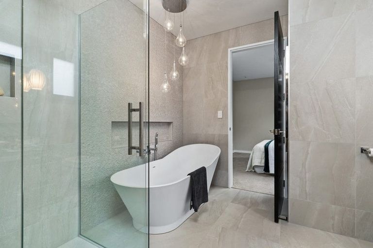 Photo of property in 7 Ngahere Street, Fendalton, Christchurch, 8041