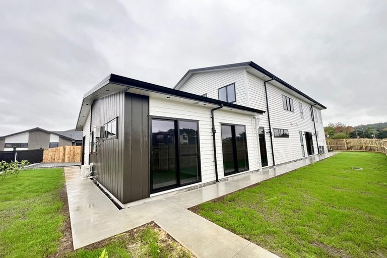 Photo of property in 16 Kiokio Place, Swanson, Auckland, 0614