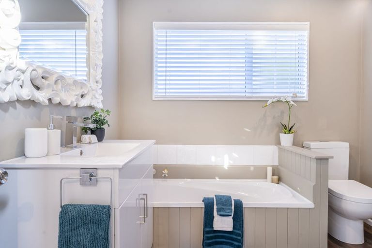 Photo of property in 12 Ronald Woolf Place, Churton Park, Wellington, 6037