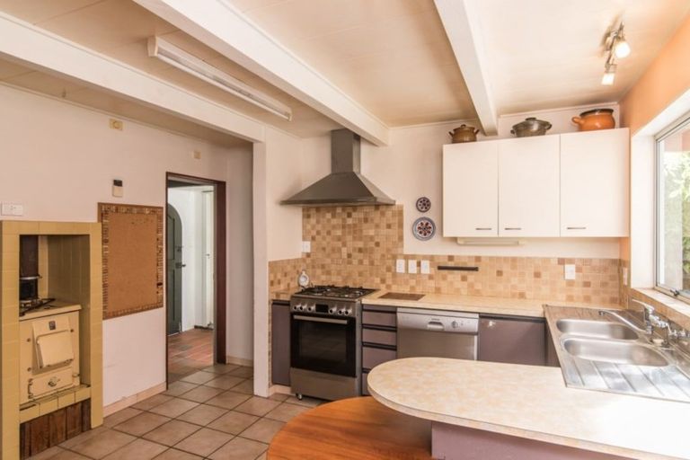 Photo of property in 53 Puriri Road, Waikanae, 5036