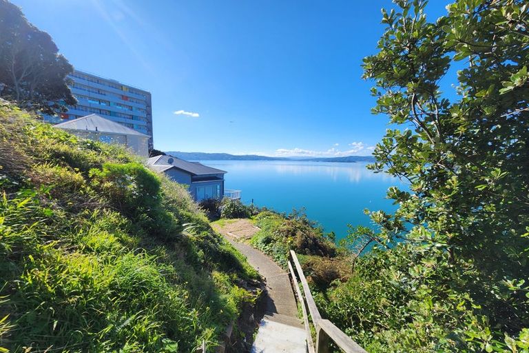 Photo of property in 23d Maida Vale Road, Roseneath, Wellington, 6011